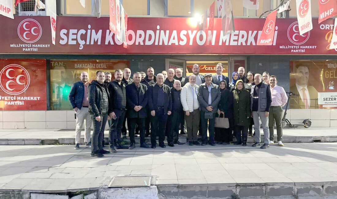 Afyonkarahisar’ın en eski ailelerinden Hacıkavaslar lakabıyla tanınan Küçükkurt ailesinin fertleri,