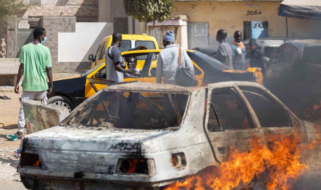 SENEGAL’DEKİ SEÇİM PROTESTOSUNDA 1 KİŞİ HAYATINI KAYBETTİ