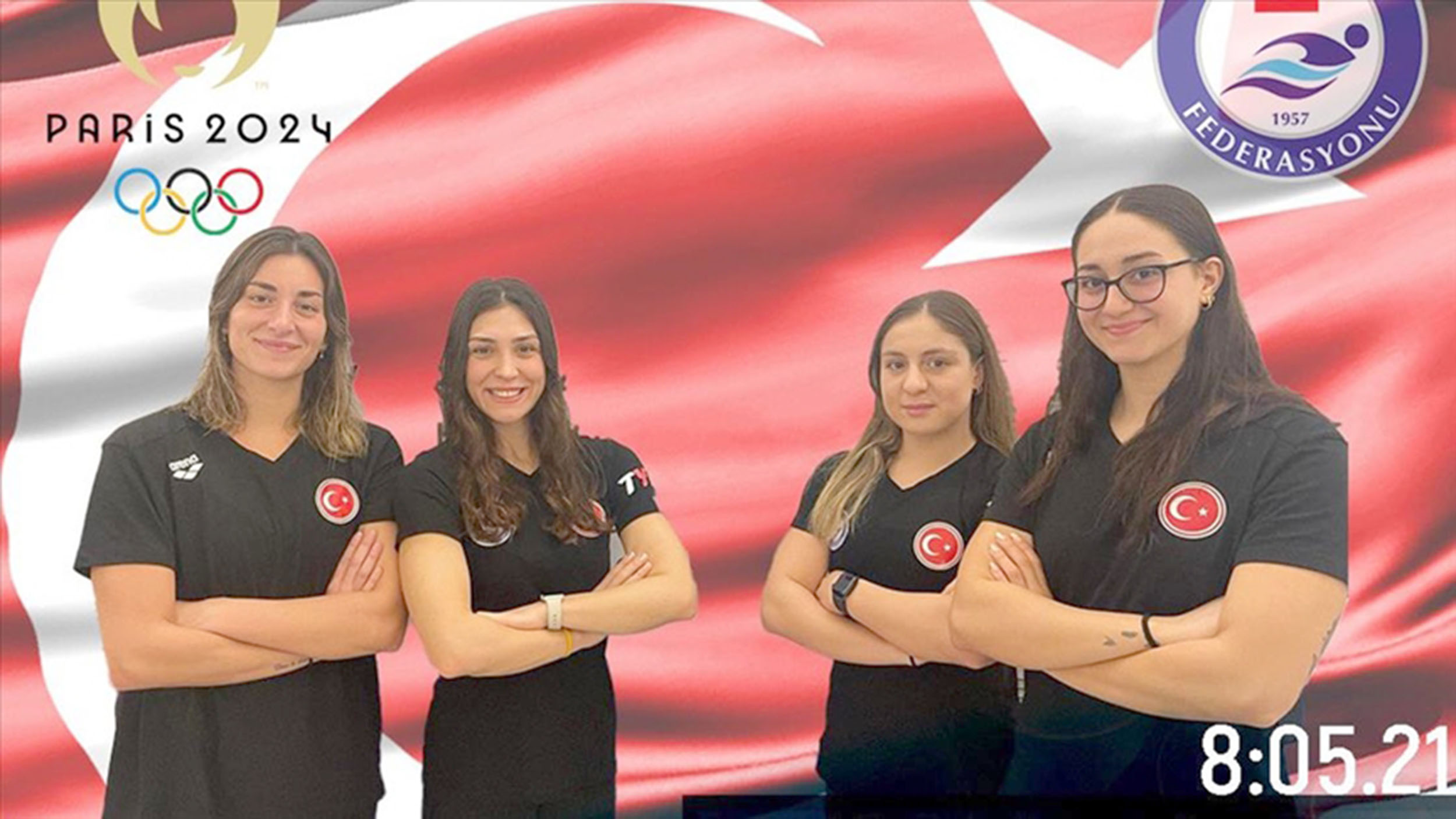 Katar’da düzenlenen Dünya Su Sporları Şampiyonası’nda yarışan Serbest Kadın Bayrak