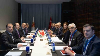 TBMM BAŞKANI KURTULMUŞ, TACİKİSTAN TEMSİLCİLER MECLİSİ BAŞKANI ZOKİRZODA İLE GÖRÜŞTÜ