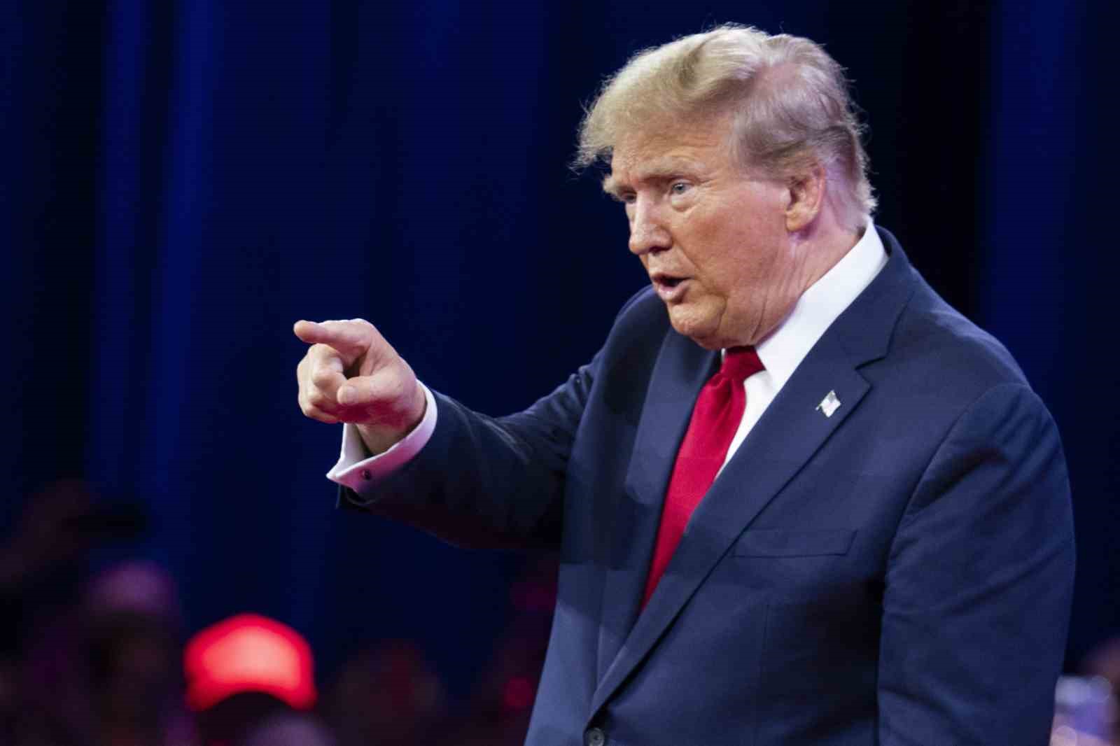 ABD’nin eski başkanı Donald Trump, Illinois eyaletinde Cumhuriyetçi aday adaylarının