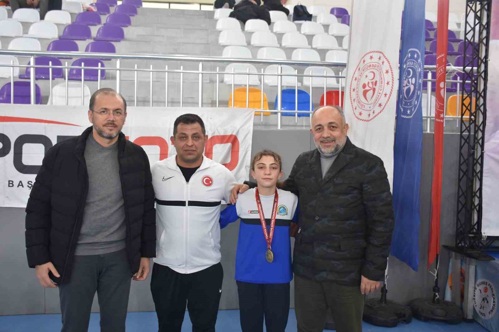 U-17 AVRUPA GÜREŞ ŞAMPİYONASINDA 5 FARKLI SIKLETTE DERECELER BELLİ OLDU