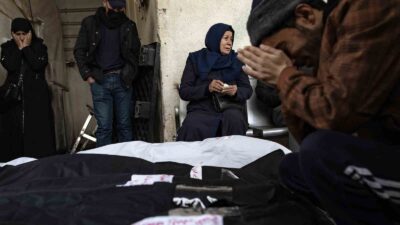 UNRWA GENEL KOMİSERİ LAZZARİNİ: “SAVUNMASIZ İNSANLARIN ORTASINDA ASKERİ BİR SALDIRI,