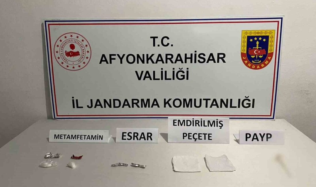 AFYONKARAHİSAR’DA UYUŞTURUCU SATTIKLARI İDDİA EDİLEN 2 ŞAHIS JANDARMANIN TAKİBİ SONRASI