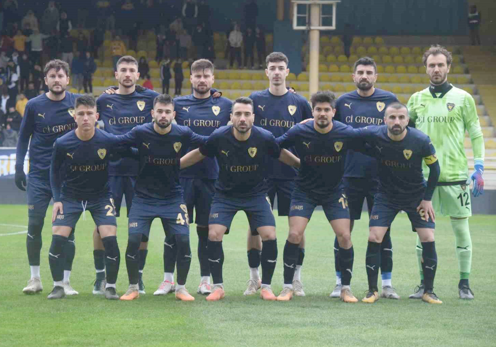 Lider Esenler Erokspor’un puansız kapattığı 32.haftada liderin en yakın takipçisi