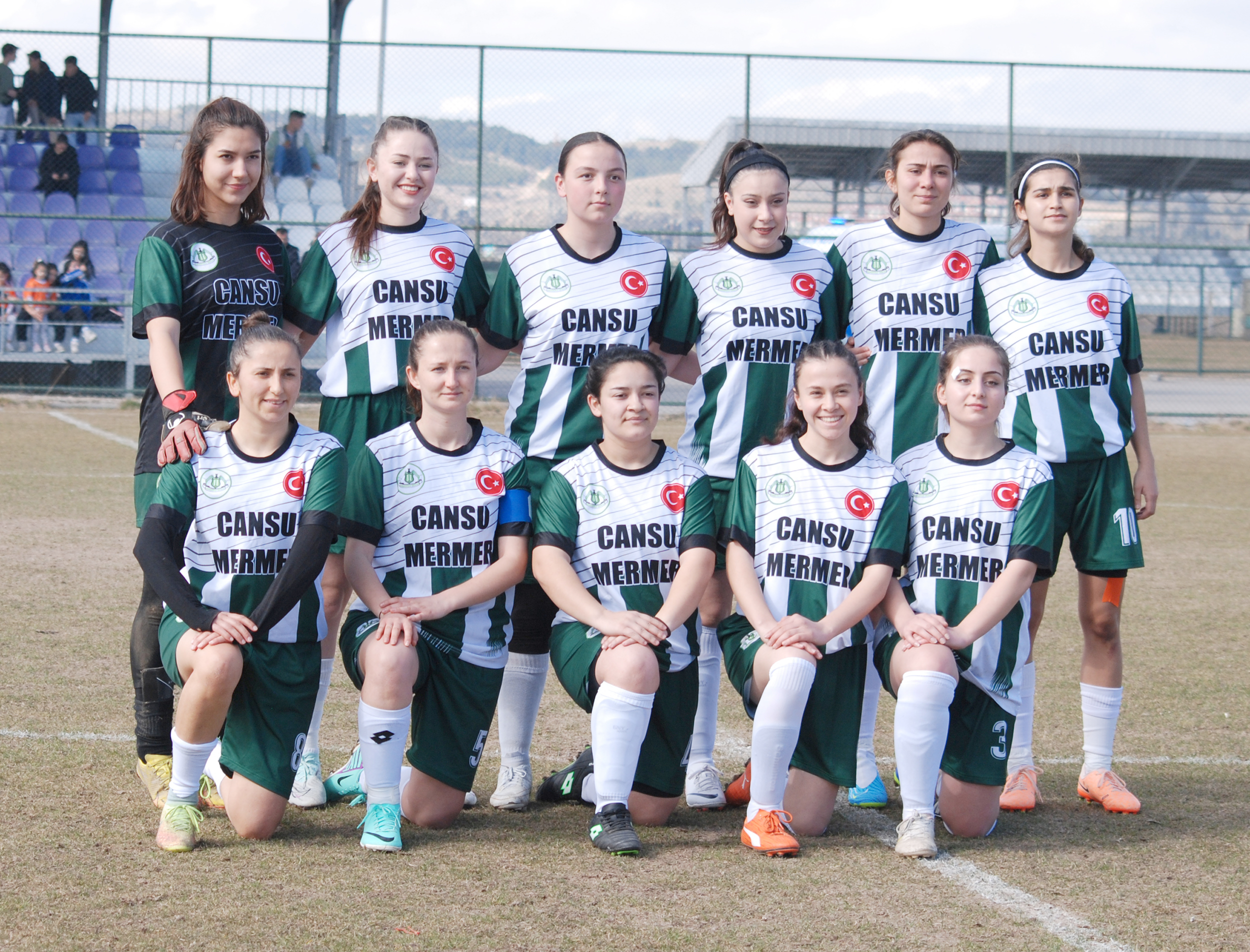 Kadınlar 3.Ligi 8.Grup’ta mücadele veren Afyon Anadolu Gücü futbol takımı,