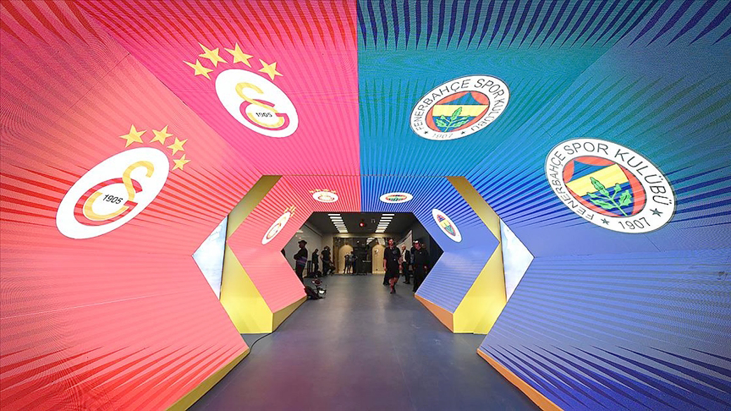 Galatasaray ile Fenerbahçe arasında oynanacak Turkcell Süper Kupa maçının bilet