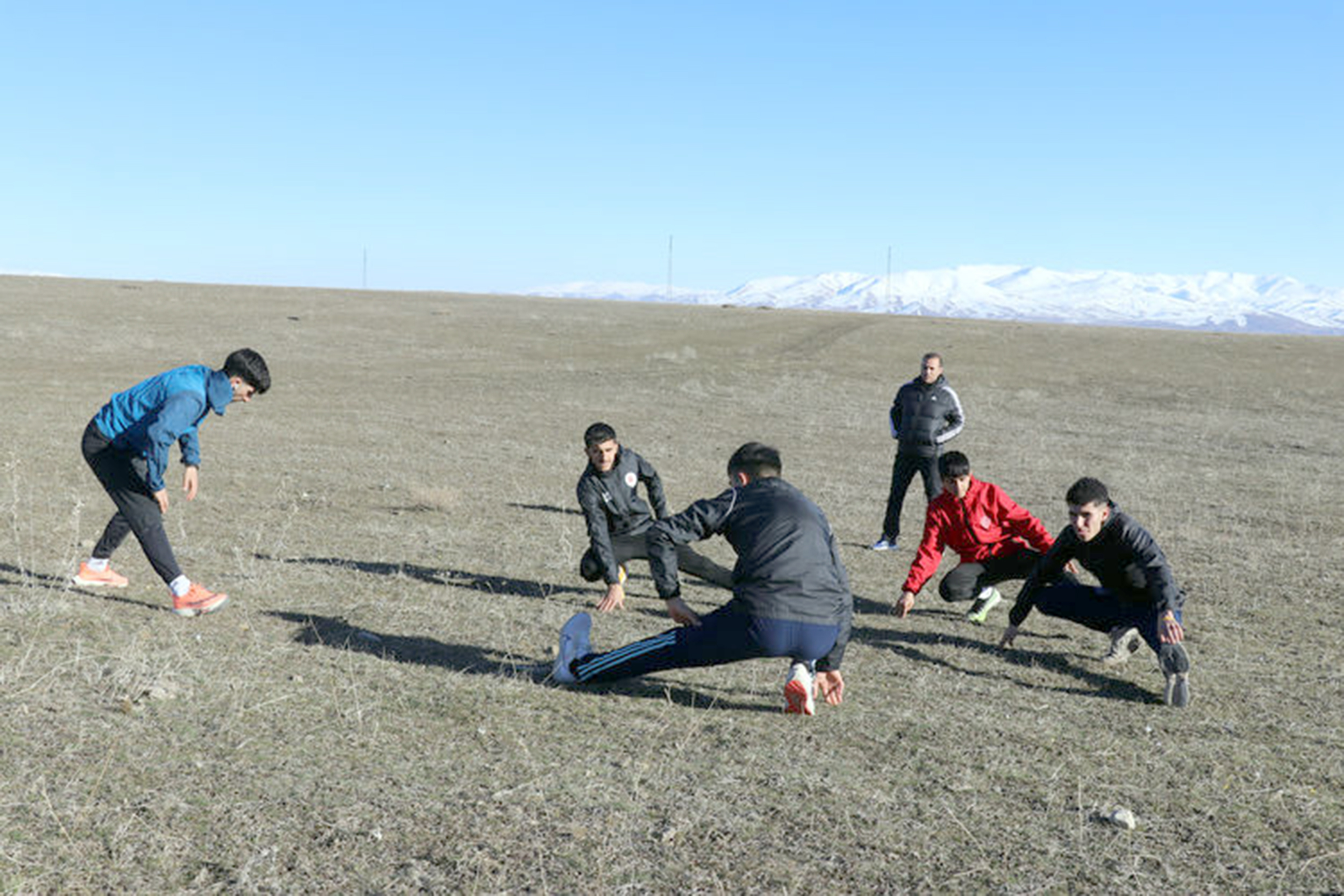 Ağrı’da yetenekleri keşfedilerek spora kazandırılan ve Türkiye şampiyonu olan atletler,