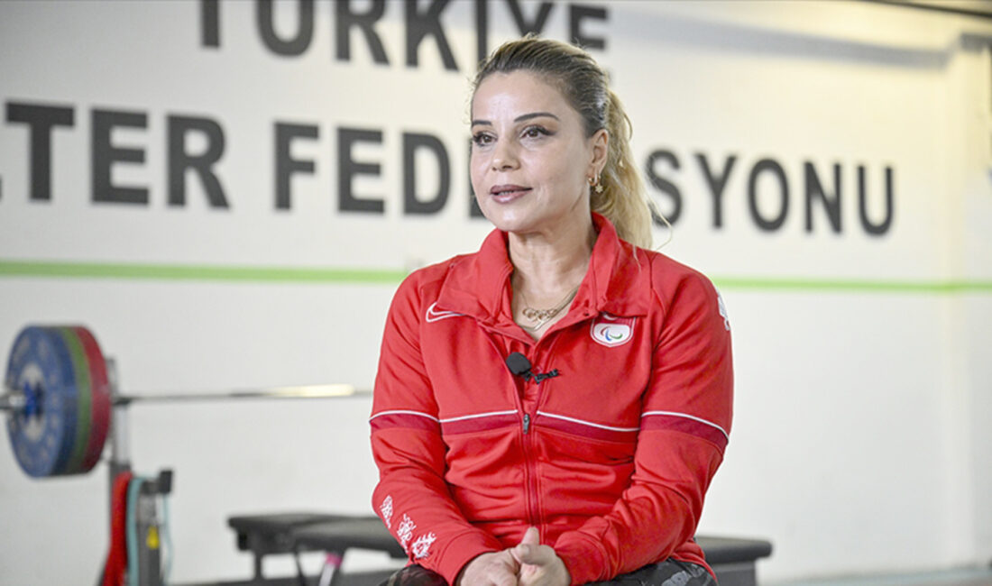 Milli para halterci Nazmiye Muratlı, Mısır’da düzenlenen Dünya Kupası’nda altın