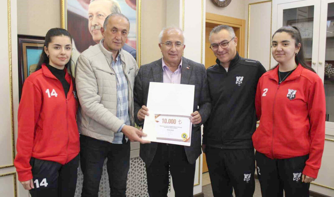 Tavşanlı’nın köklü kulüplerinden Moymulspor son dönemde salon sporlarında elde ettiği