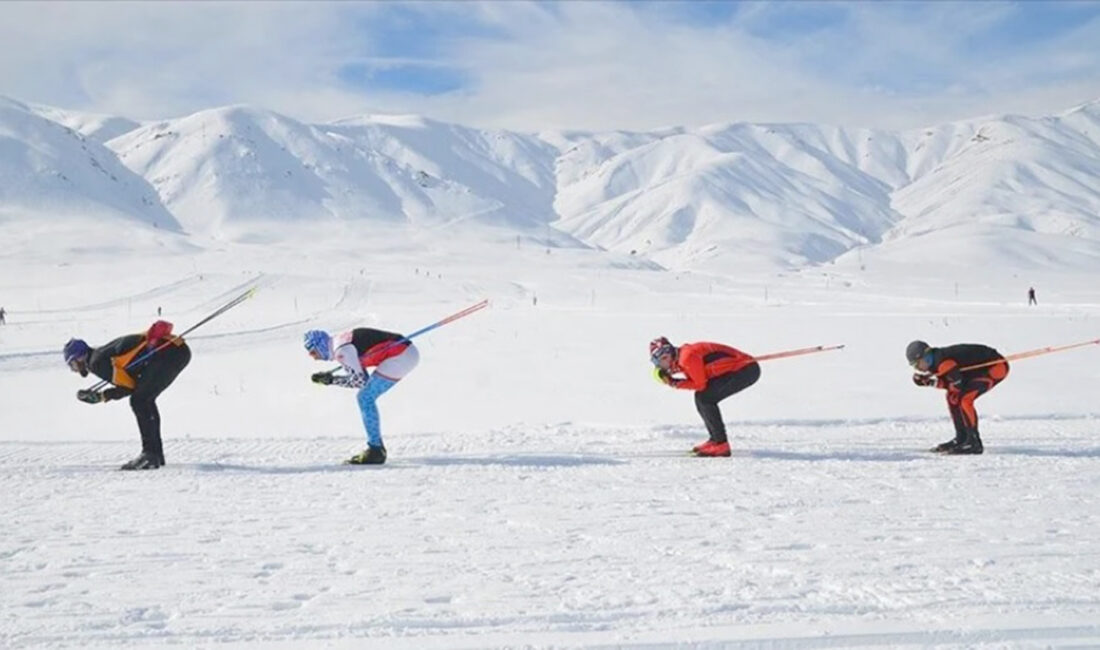 Kayakta Alp Disiplini 14-16 Yaş Milli Takımı ile FIS Milli