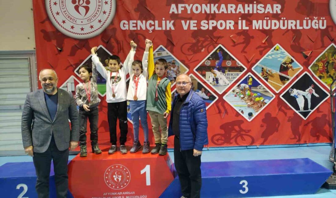 Afyonkarahisar’da 18 Mart Çanakkale Şehitleri Anma Satranç Turnuvası sona erdi.