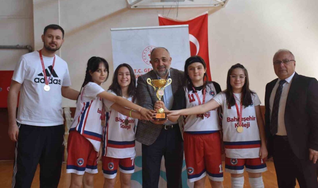Afyonkarahisar’da Okul Sporları faaliyet programında yer alan 3X3 Yıldız Kızlar