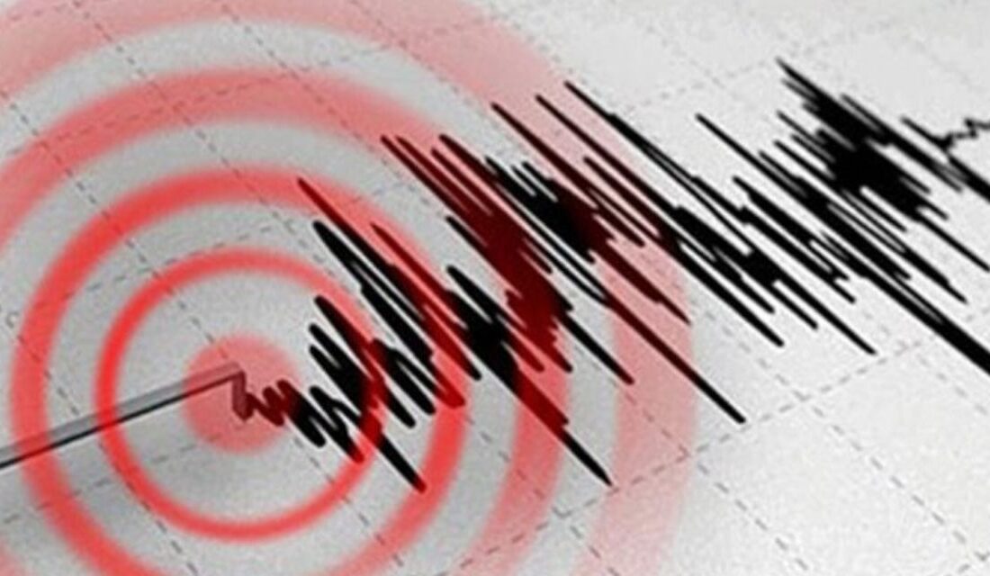 Kandilli Rasathanesi, Antalya Finike’de 4.8 büyüklüğünde deprem meydana geldiğini duyurdu.
