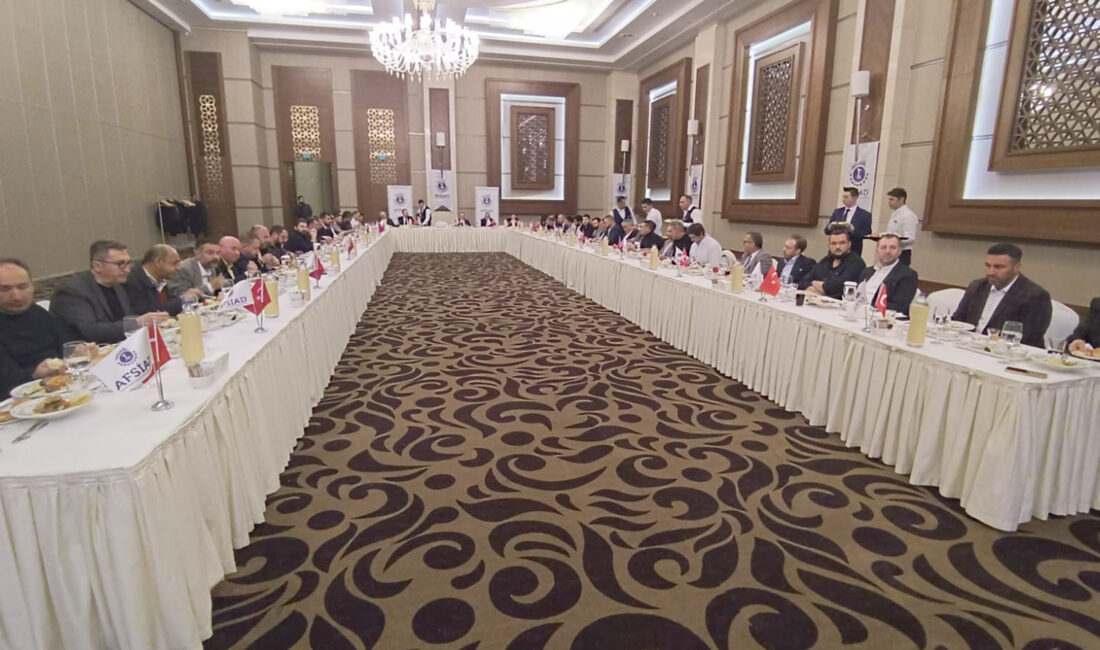Afyonkarahisar Sanayici ve İş İnsanları Derneği tarafından iftar programı düzenlendi.