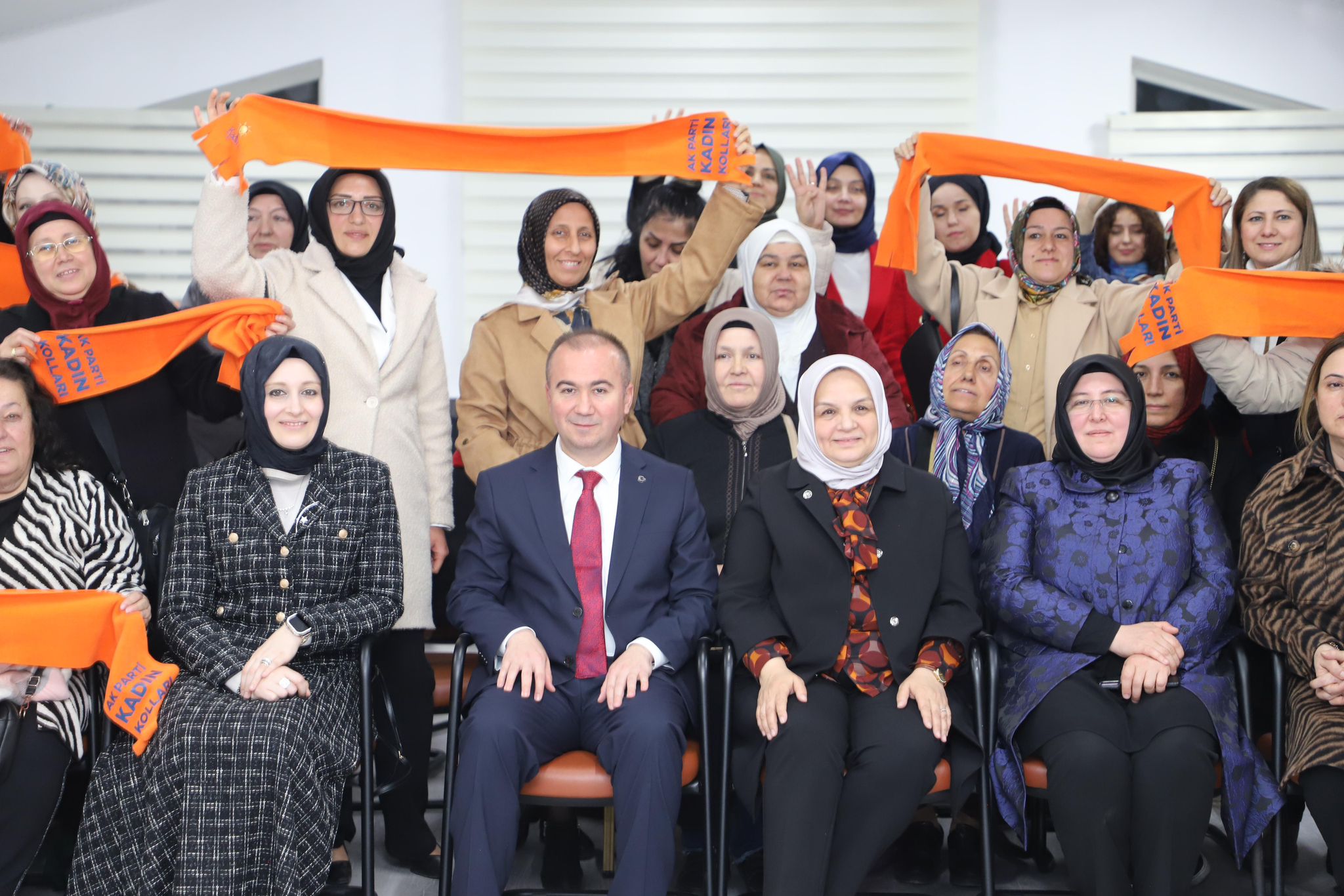 Afyonkarahisar’da kadınlarla söyleşi de konuşan AK Parti Genel Merkez Kadın
