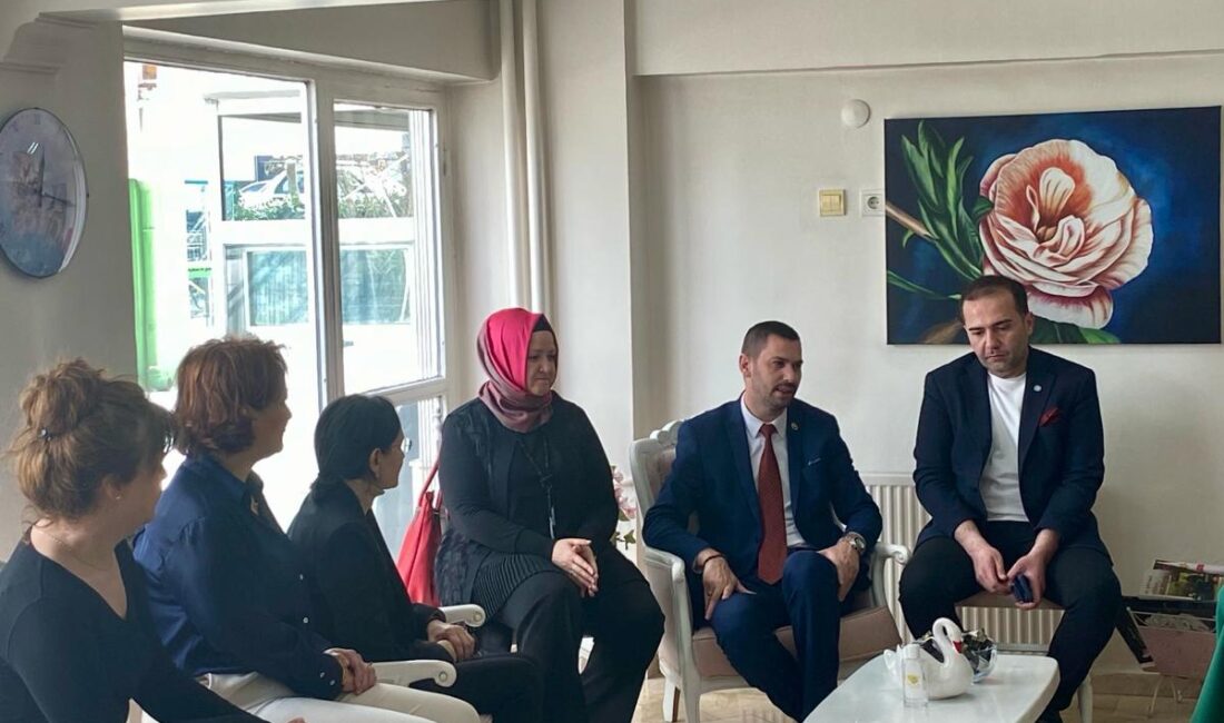 İYİ Parti Afyonkarahisar Belediye Başkan Adayı Alper Yağcı, yoğun bir
