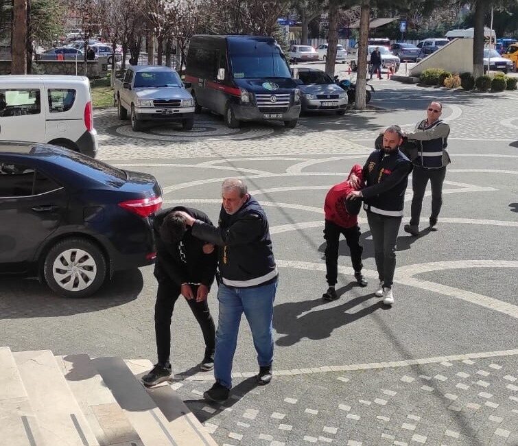 Konya’nın Akşehir ilçesinde, il dışından gelerek motosiklet çalan 3 şüpheli