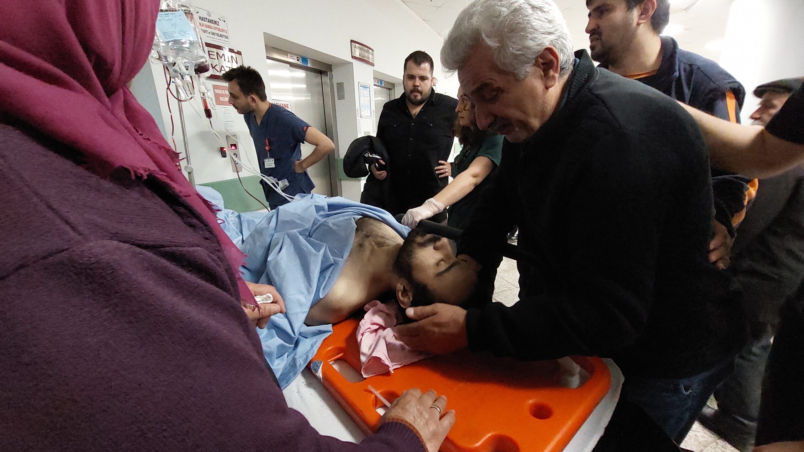 Samsun’da çalıştığı fabrikada üzerine kauçuk enjeksiyon makinesinin plakası düşen işçi