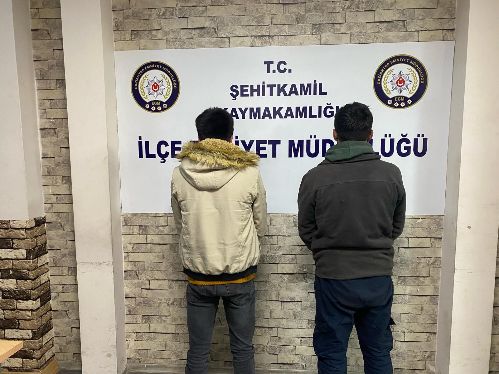 Gaziantep’te 18 ayrı hırsızlık suçundan aranan şahsın kimlik bilgilerini kullanarak