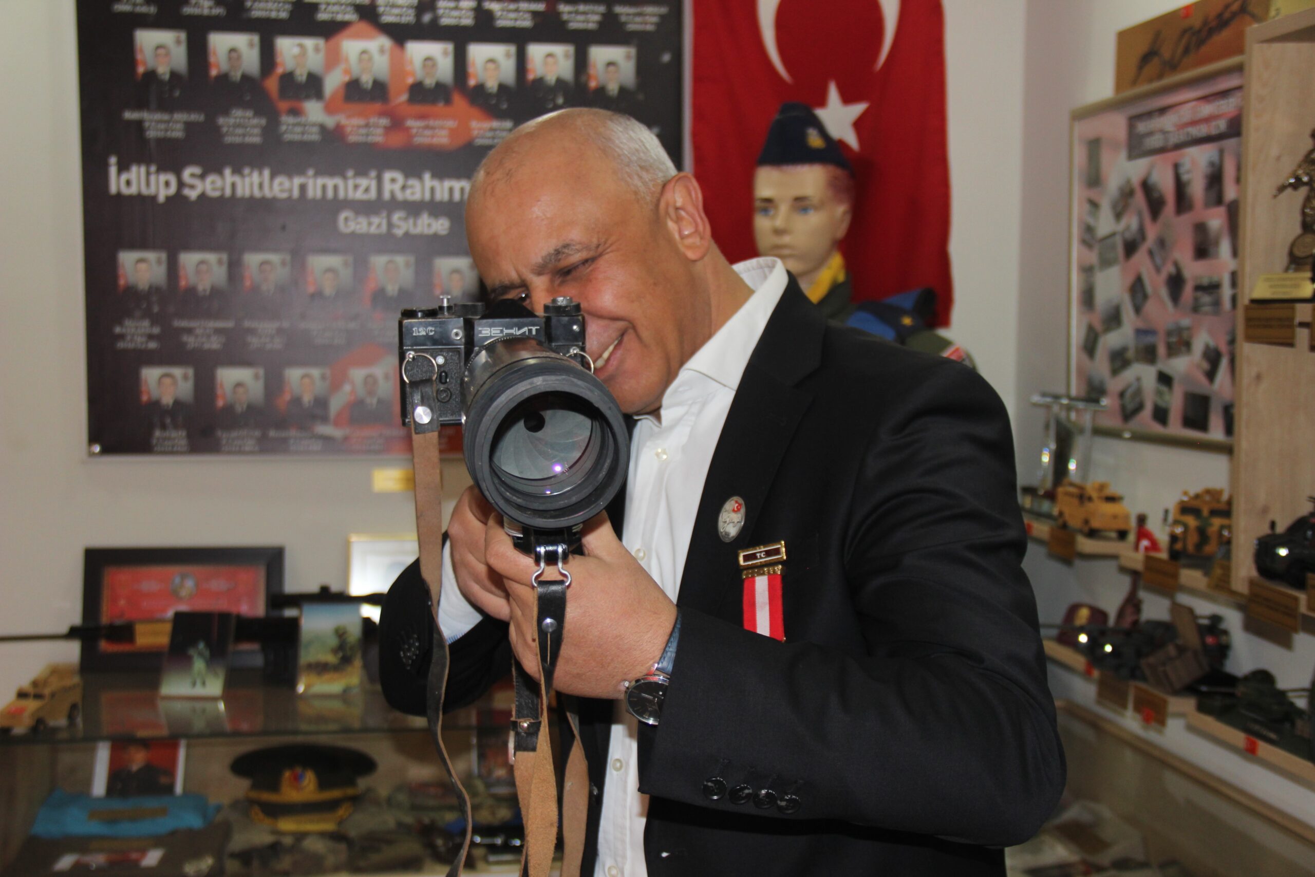 Kocaeli’de gazi Yaşar Saral’ın evinin bodrum katındaki müzesinde Çanakkale Savaşı,