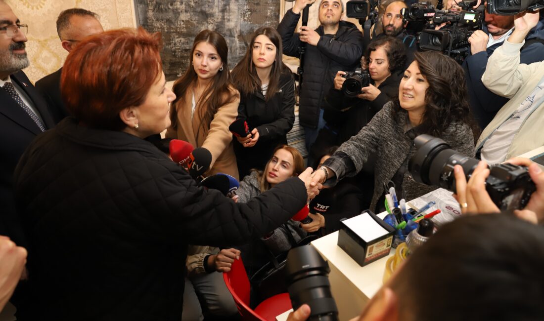 İYİ Parti Genel Başkanı Meral Akşener, Ankara’nın Keçiören ilçesinde esnaf