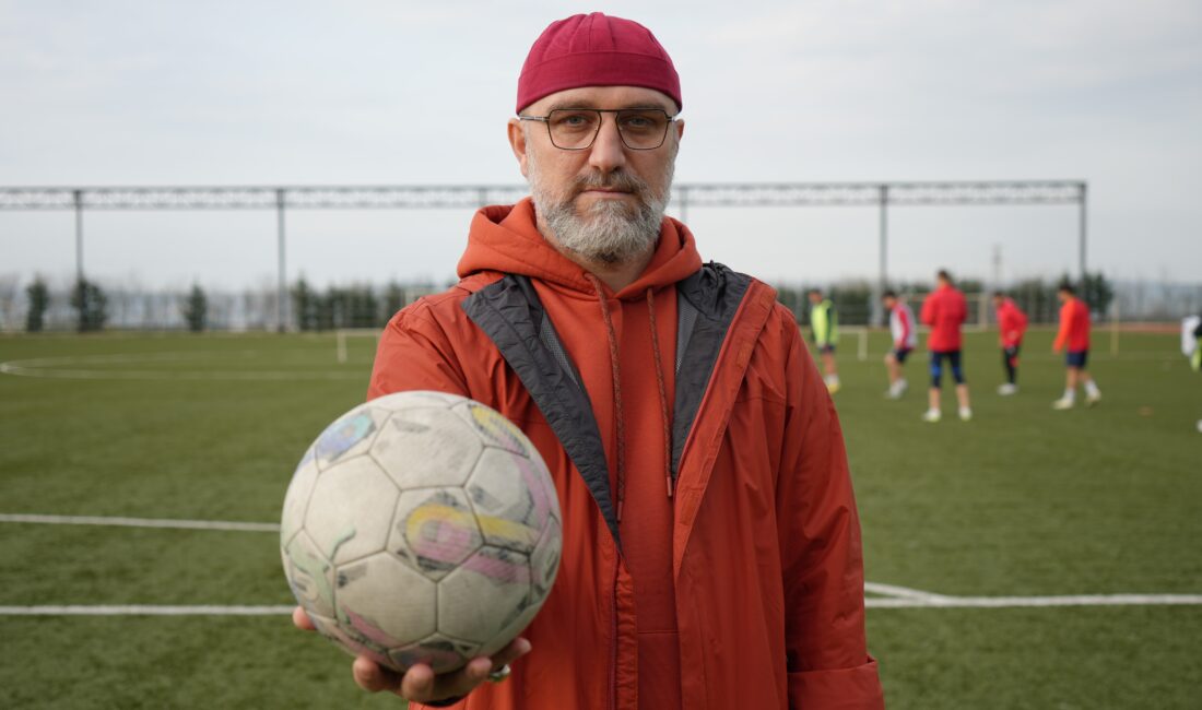 Yuvacıkspor Başkanı Fatih Kurtoğlu, eşinin ve kız kardeşinin bileziklerini satarak,
