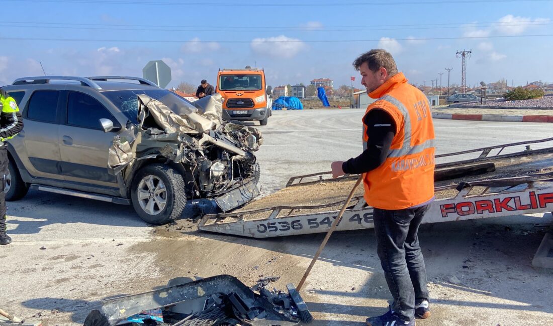 Karaman’da kamyona arkadan çarpan cipin sürücüsü yaralandı. Kaza, Karaman-Konya kara