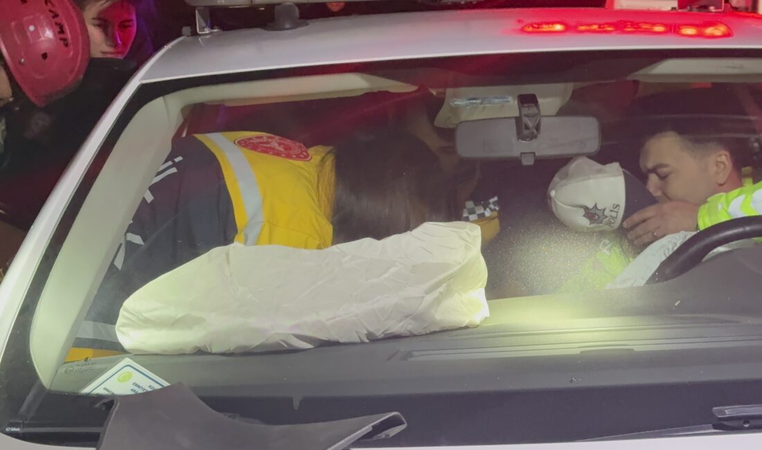 Kocaeli Valisi Seddar Yavuz, TEM Otoyolu’nda kaza yapan 2 trafik