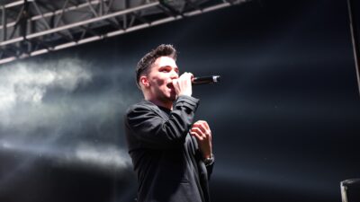 Adana’nın Kozan ilçesine konser için gelen sanatçı Dodo, 3 yıldır