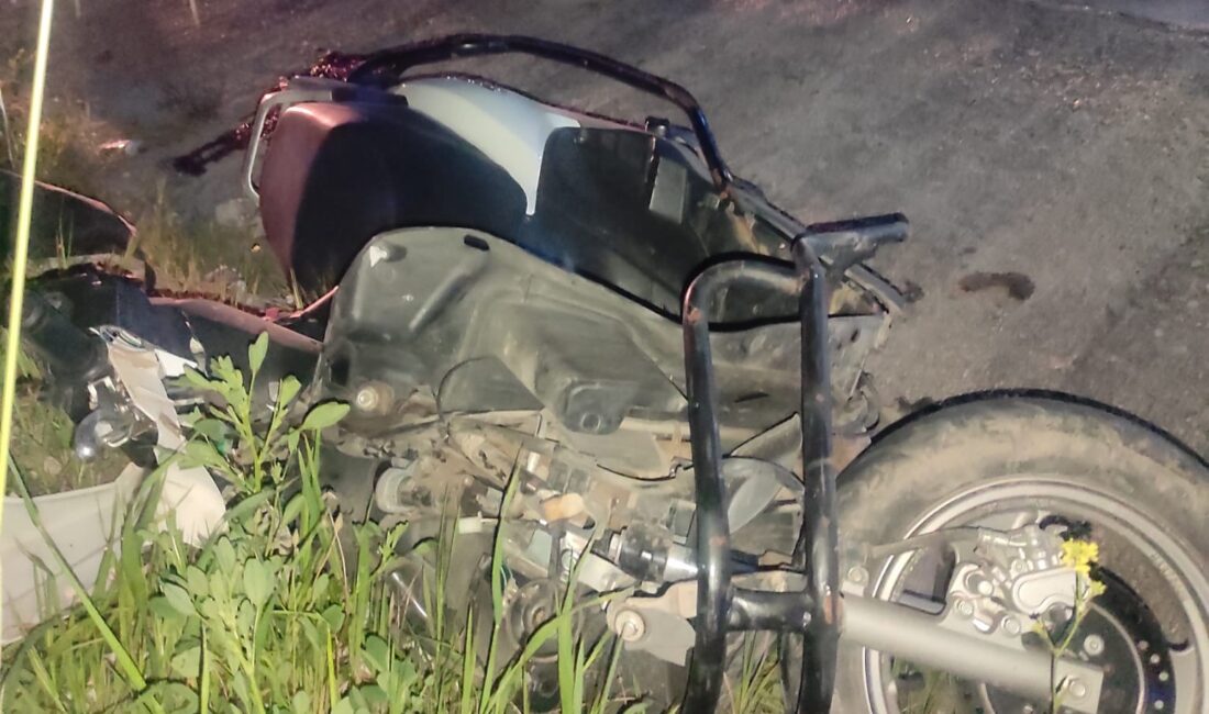 Muğla’nın Milas ilçesinde seyir halindeki motosiklet yayaya çarptı. Feci kazada