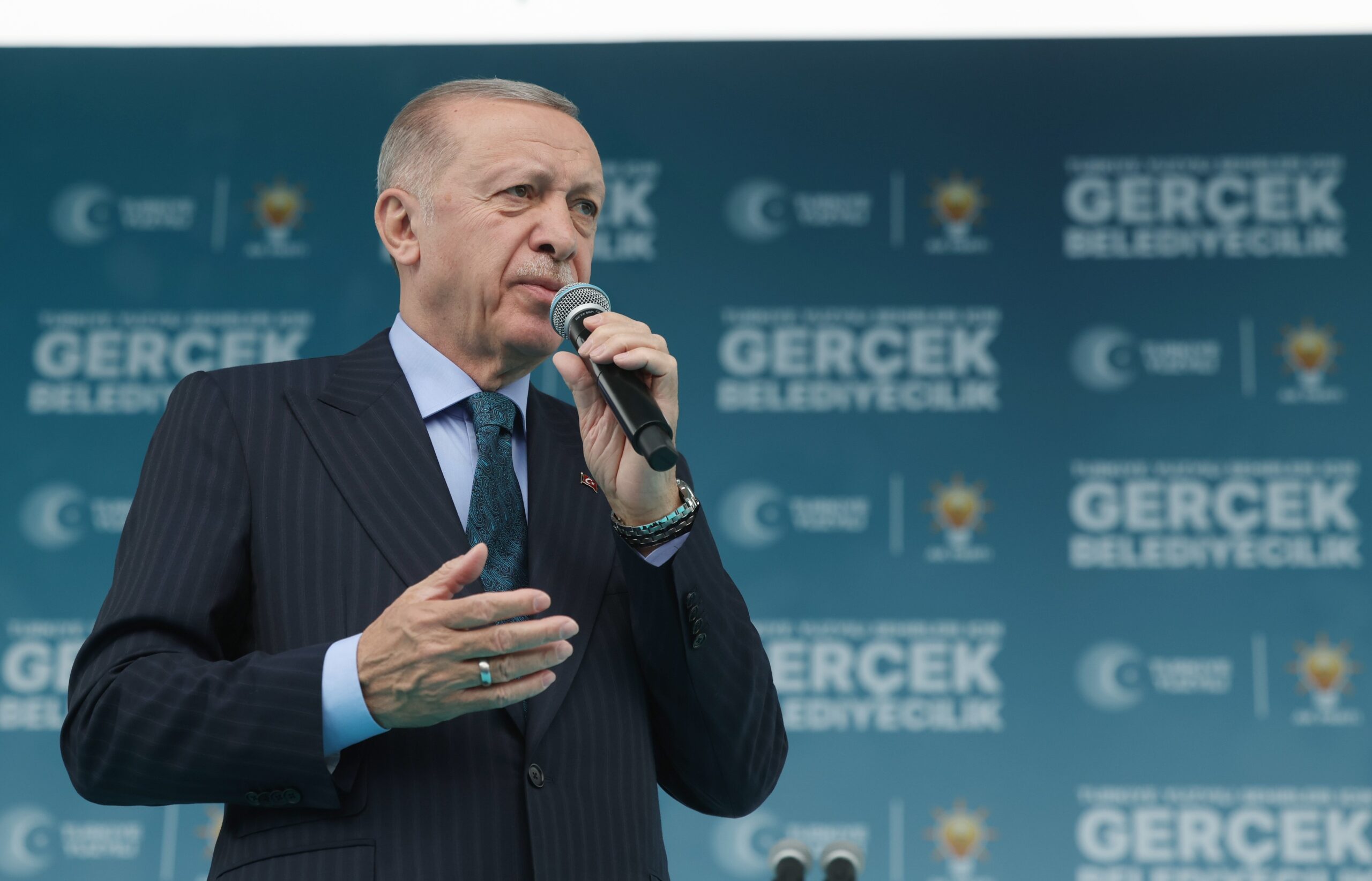 Cumhurbaşkanı Erdoğan kabine toplantısının ardından açıklamalarda bulunuyor.    Cumhurbaşkanı Erdoğan’ın