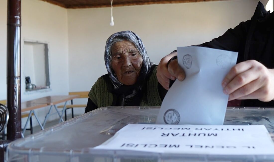 Türkiye’nin en yaşlı seçmeni 117 yaşındaki Arzu Sınıroğlu, Kırıkkale’deki doğup