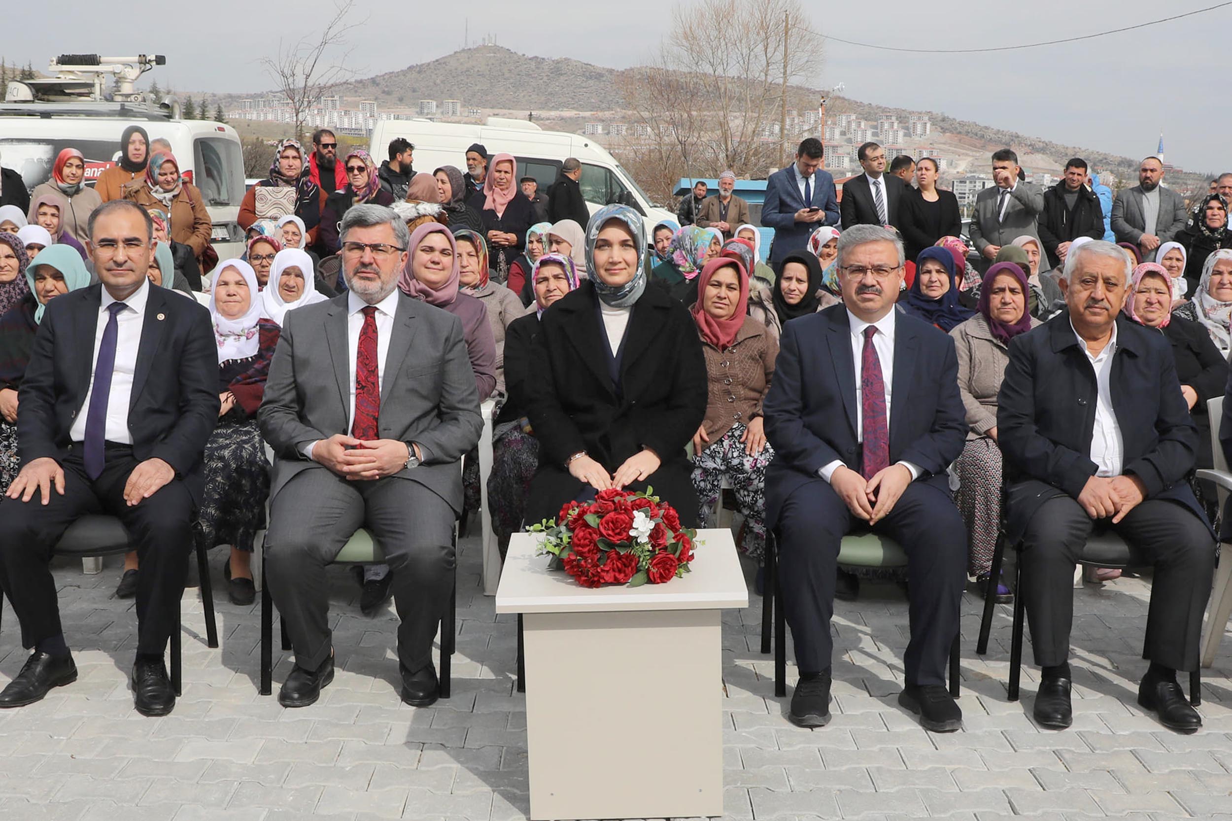 Afyonkarahisar’a yeni bir tesis kazandırıldı. Afyonkarahisar’ın Ataköy Mahallesine Işık Aile
