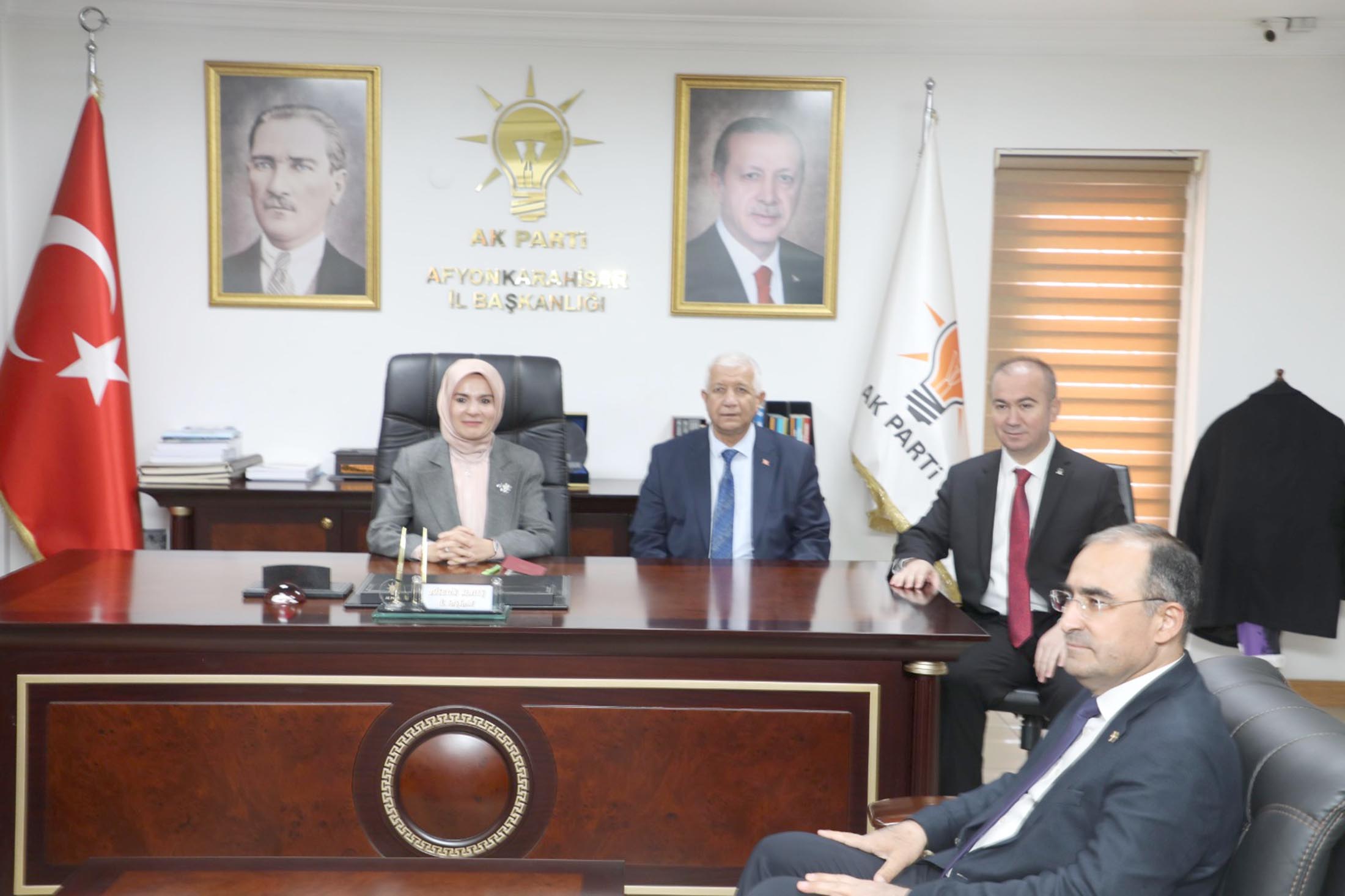 AK Parti Afyonkarahisar İl Başkanlığını ziyaret eden Aile ve Sosyal