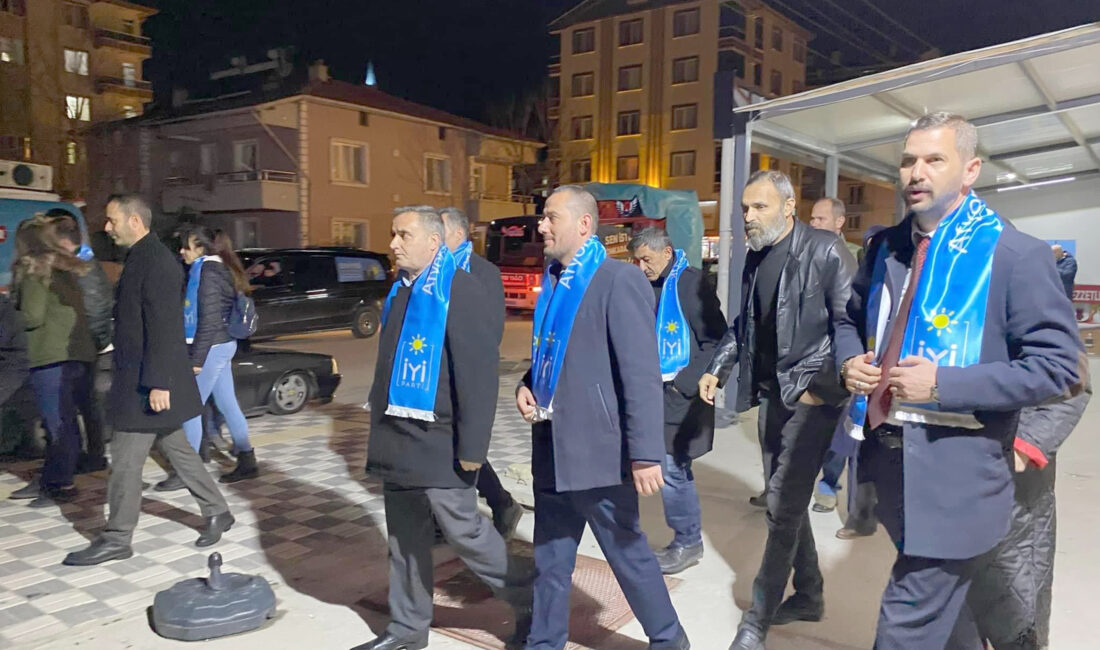 İYİ Parti Afyonkarahisar Belediye Başkan Adayı Alper Yağcı, seçim çalışmaları