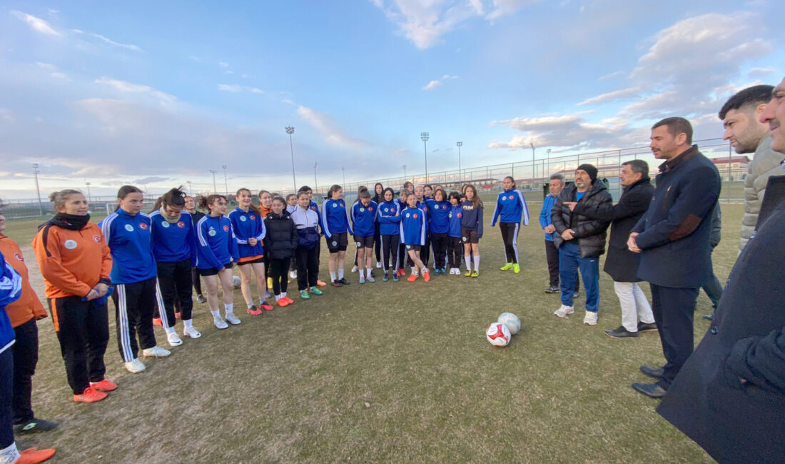 Afyon Anadolu Gücü Spor Kulübü ziyarette bulunan Başkan Adayı Alper