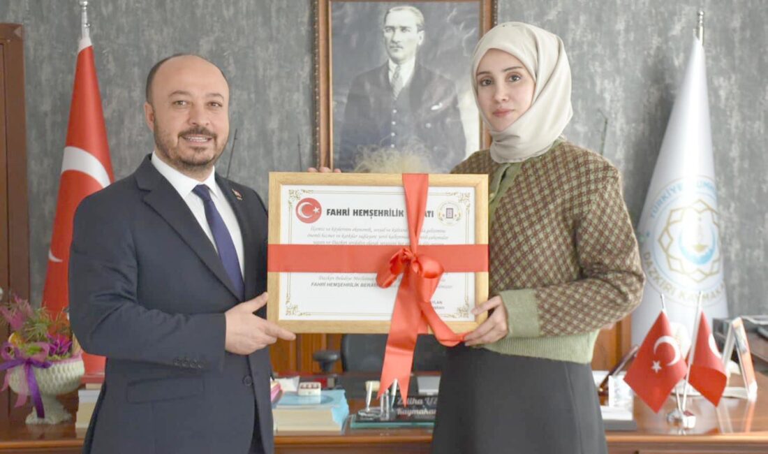 Dazkırı Belediye Başkanı İsmail Taylan,  Kadınlar Günü münasebetiyle Dazkırı Kaymakamı