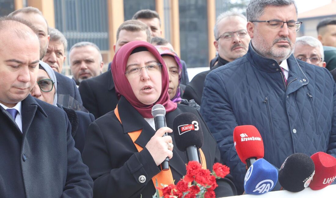 8 Mart Dünya Kadınlar Günü dolayısıyla Zafer Meydanı’nda basın açıklama