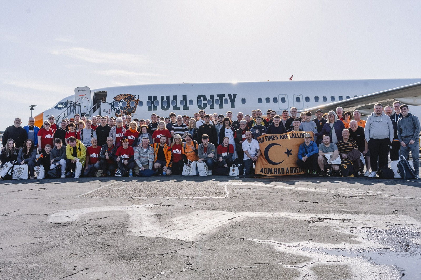İngiltere Championship ekiplerinden Hull City, kamp yapmak üzere Antalya’ya gitti.