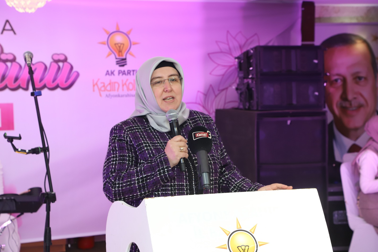 AK Parti Afyonkarahisar Kadın Kolları 8 Mart Dünya Kadınlar Günü