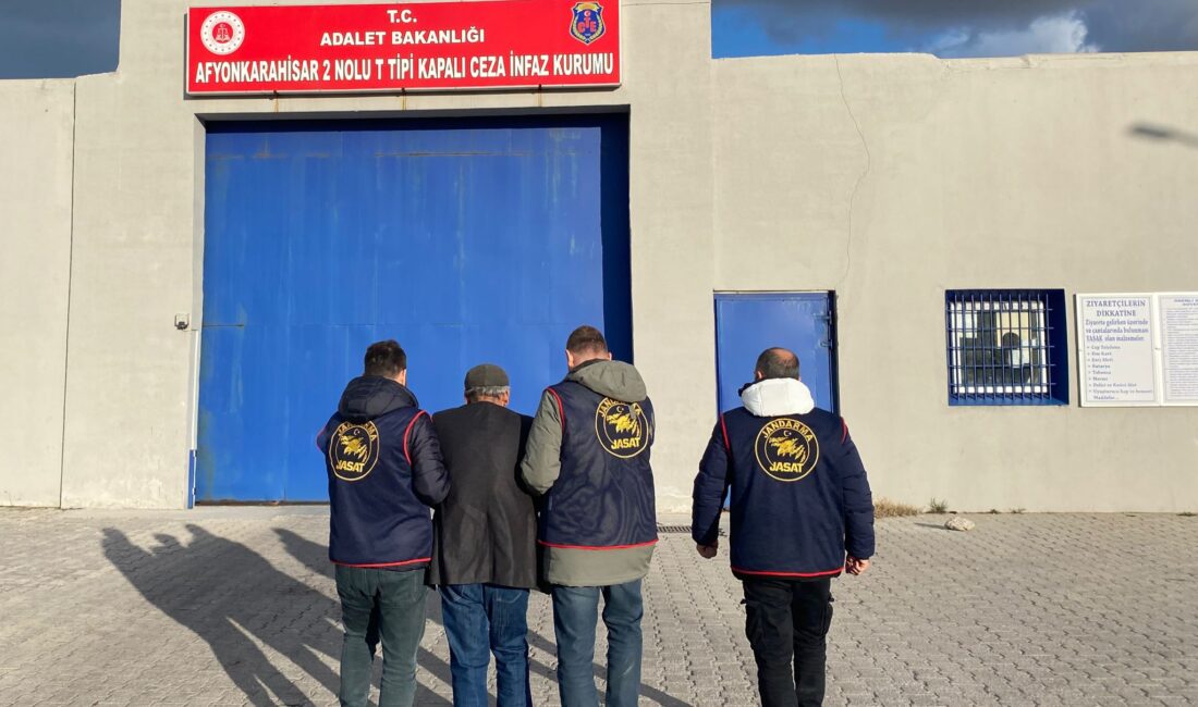 Afyonkarahisar İl Jandarma Komutanlığı ekipleri, 5 yıldır firari bulunan şahsı