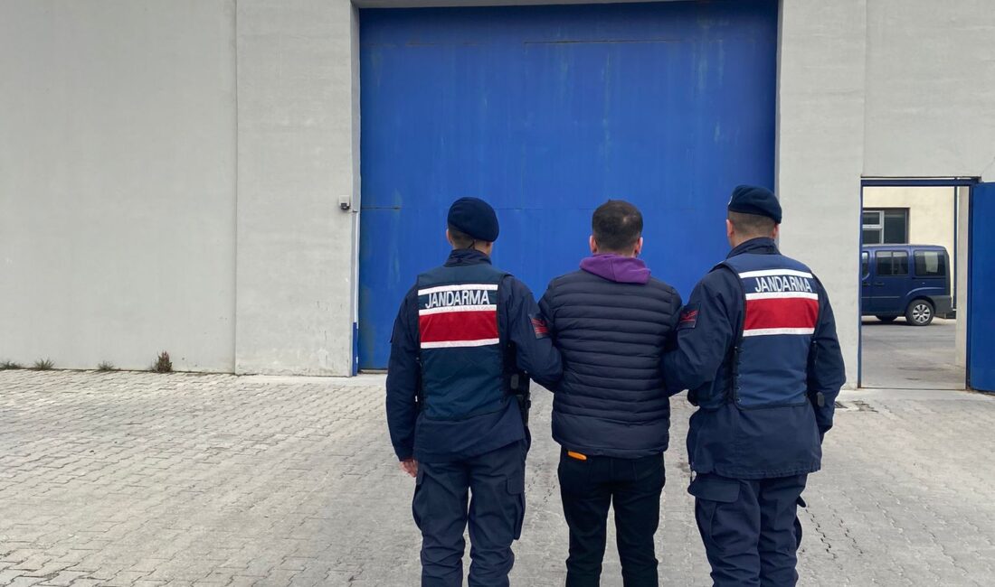 Zehir taciri yakayı ele verdi Afyonkarahisar İl Jandarma Komutanlığınca, aranan