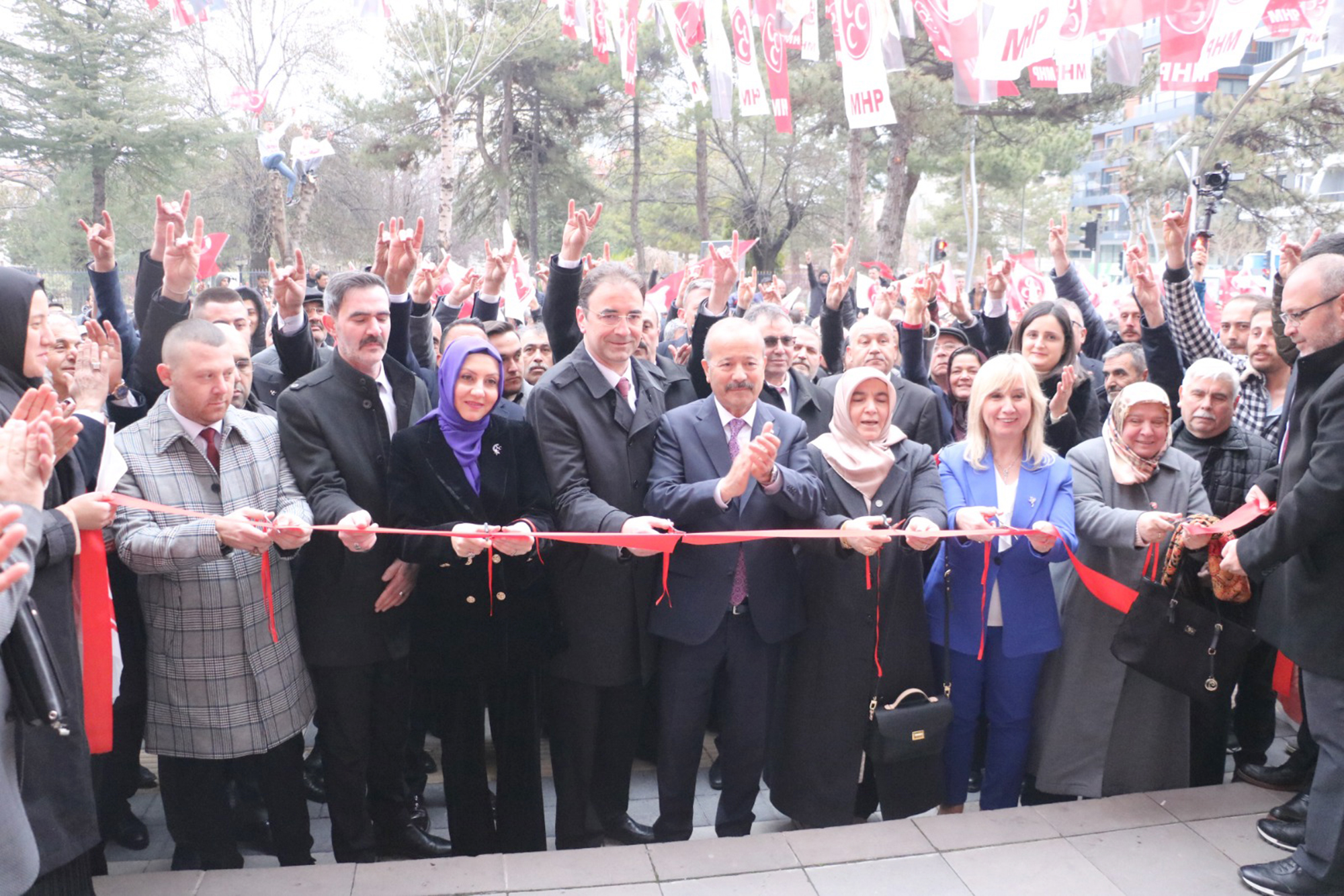  MHP Afyonkarahisar Belediye Başkan Adayı Sezer Küçükkurt, milli duygulara sahip