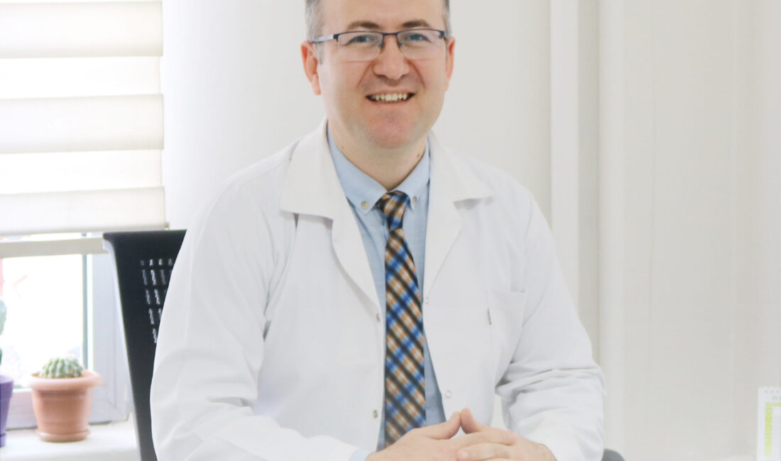 Özel Fuar Hastanesi’nin Fizik Tedavi ve Rehabilitasyon Uzmanı Doç. Dr.