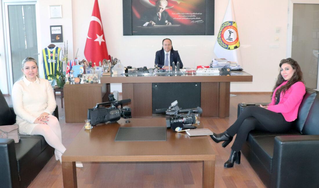 Gazetecilerden Serteser’e ziyaret Show Türk televizyonunda yayınlanan Ekonomi Dünyası programının yapımcıları Gül Tarinç