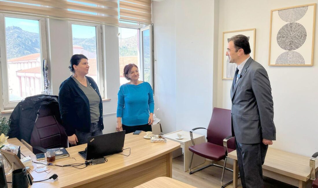 MHP Afyonkarahisar Belediye Başkan Adayı Sezer Küçükkurt, göreve gelmesi halinde
