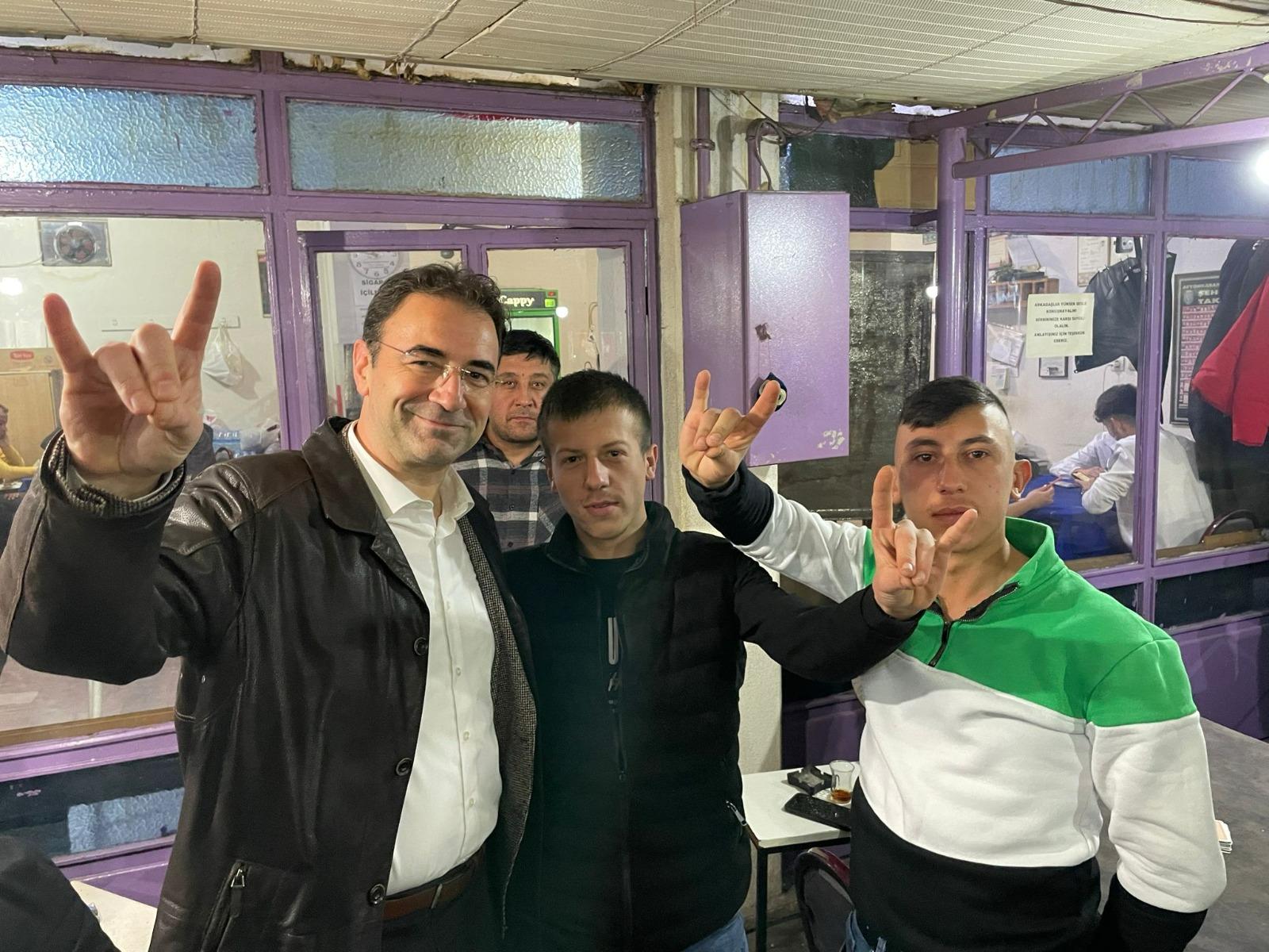 MHP Afyonkarahisar Belediye Başkan Adayı Sezer Küçükkurt, tüm projelerini vatandaşlarla