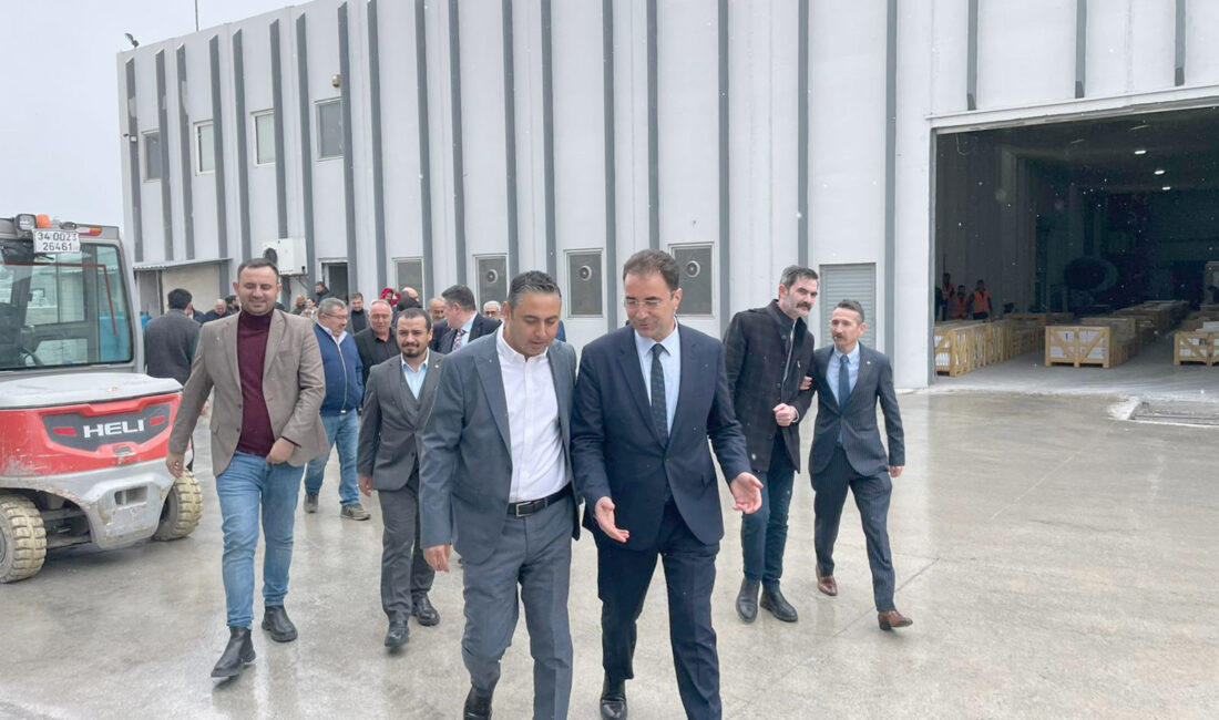 MHP Afyonkarahisar Belediye Başkan Adayı Sezer Küçükkurt, projelerinin hepsini Afyonkarahisar