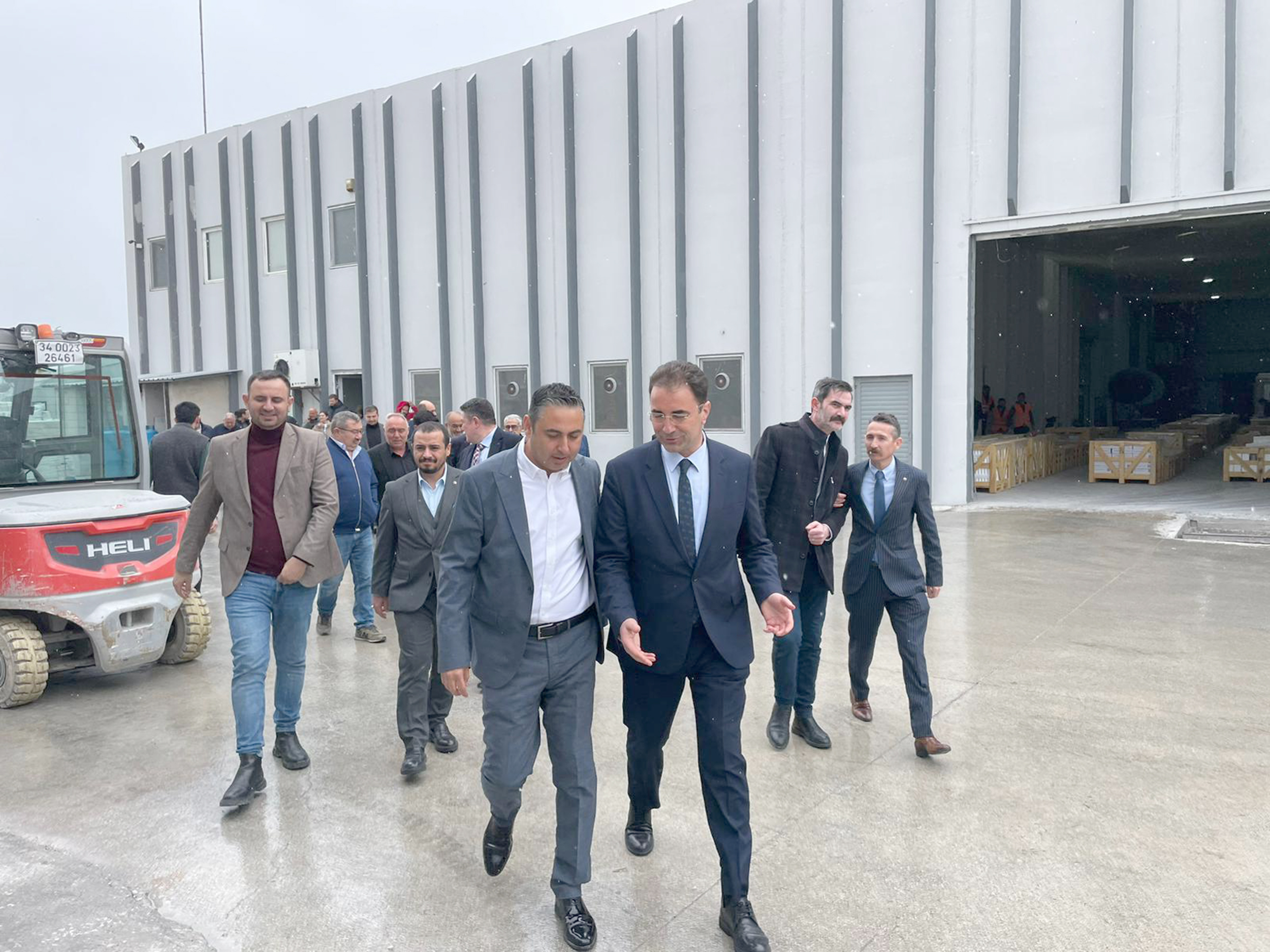 MHP Afyonkarahisar Belediye Başkan Adayı Sezer Küçükkurt, projelerinin hepsini Afyonkarahisar
